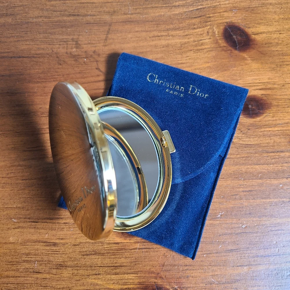 Dior Vintage Gold Compact Mirror With Dustbag Makeup Mirror - Picture 9 of 12